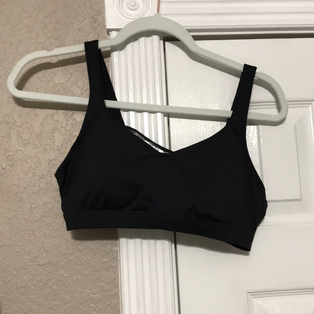 vs padded sports bra